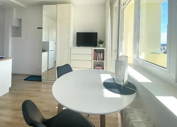 Cozy Next To The And Olivia Business Center Apartment